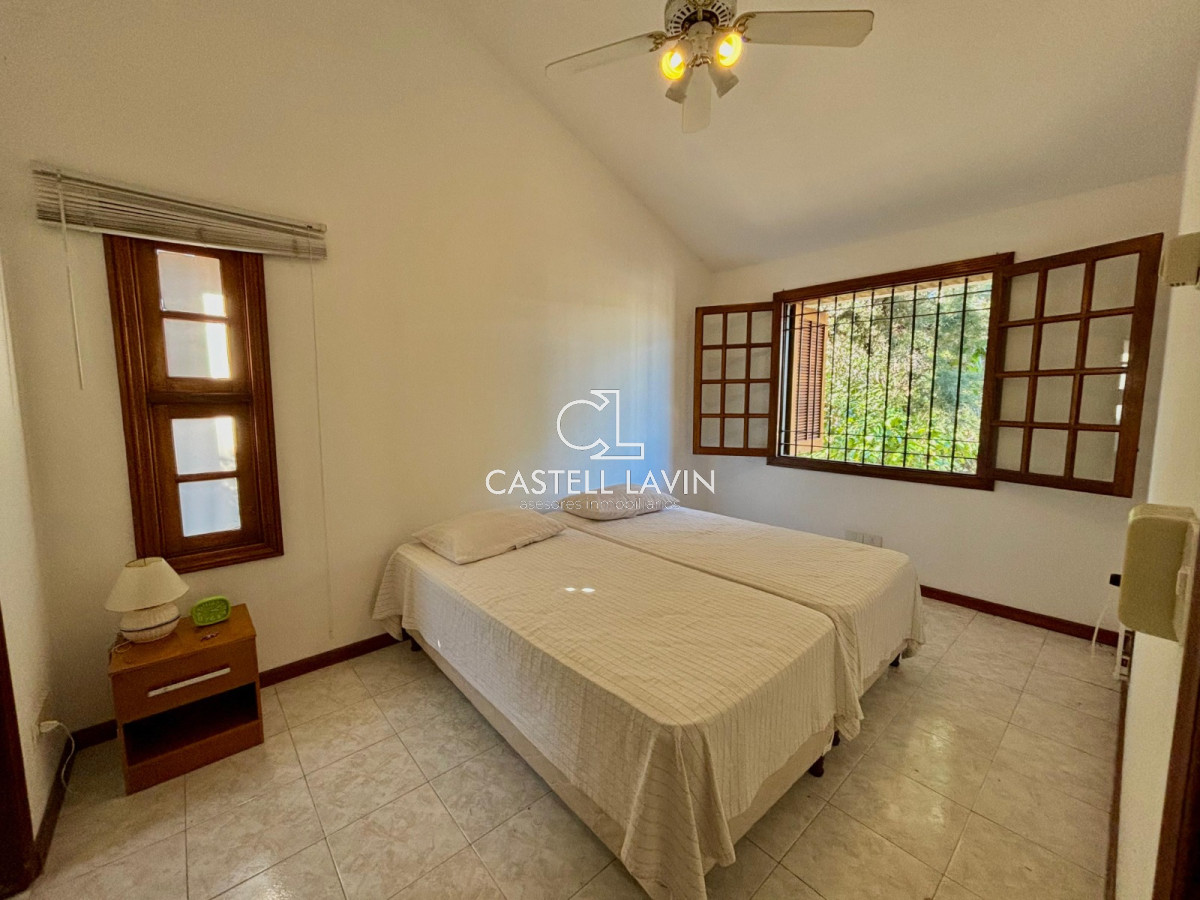 Casa ID.85 - Alquiler Temporal Casa 3 Dormitorios con Piscina Cantegril Punta del Este 