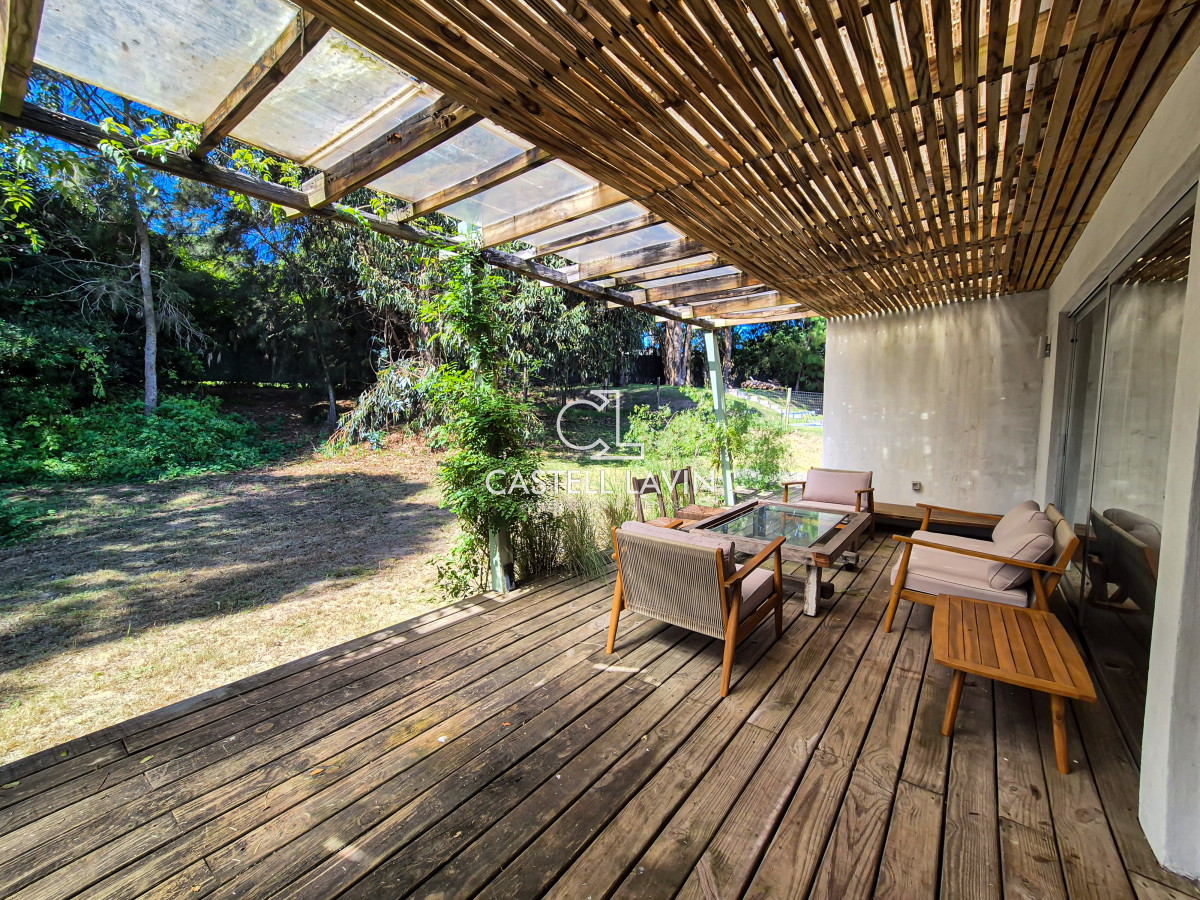 Casa ID.370 - Alquiler Anual Casa 3 Dormitorios Barrio Privado La Residence Punta del Este 