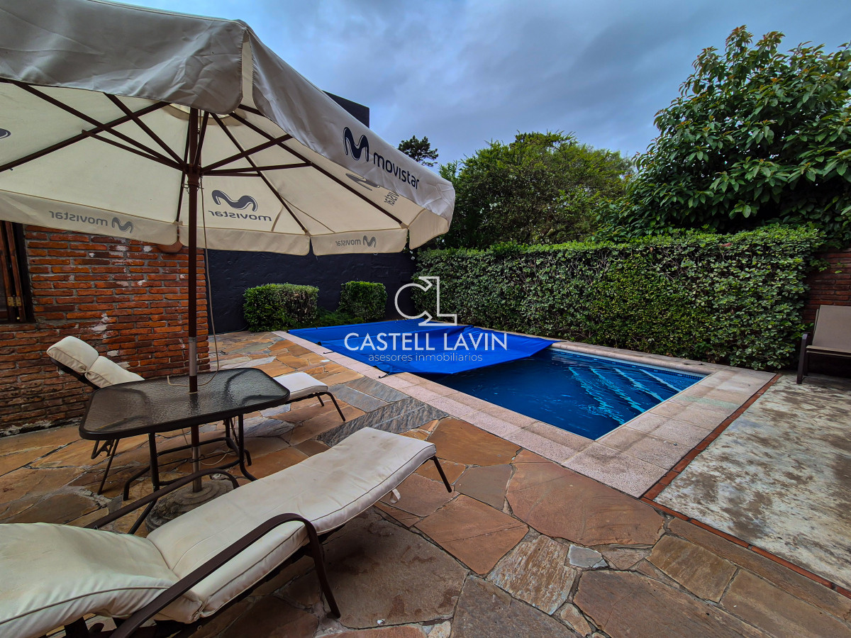 Casa ID.54 - Alquiler Temporal Casa 4 Dormitorios con Piscina Playa Mansa Punta del Este