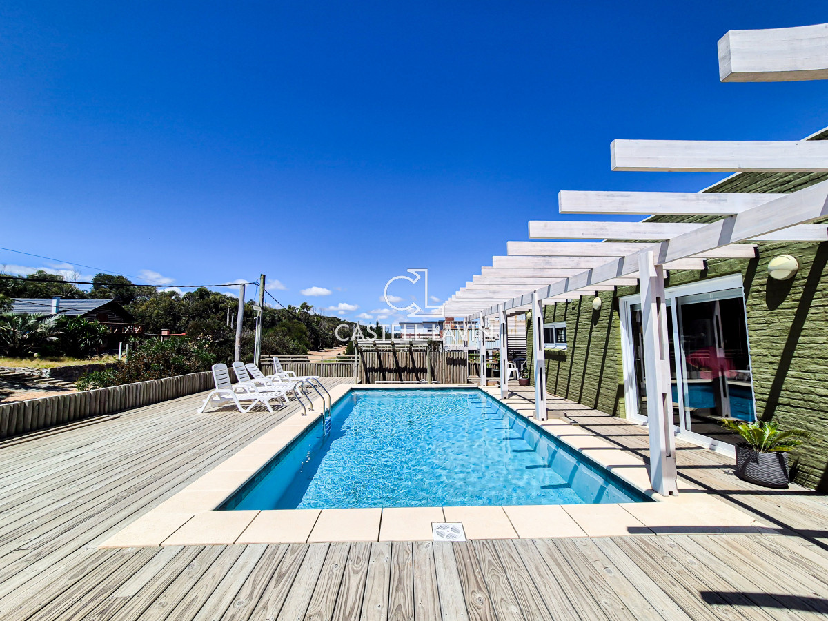 Casa ID.93 - Venta Casa 3 Dormitorios con vista al Mar Sauce de Portezuelo Punta Ballena