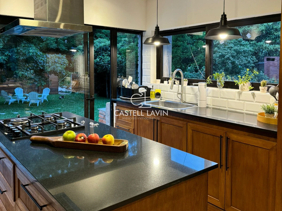 Casa ID.150 - Alquiler Temporal Casa 3 Dormitorios con Piscina Pinares Punta del Este 