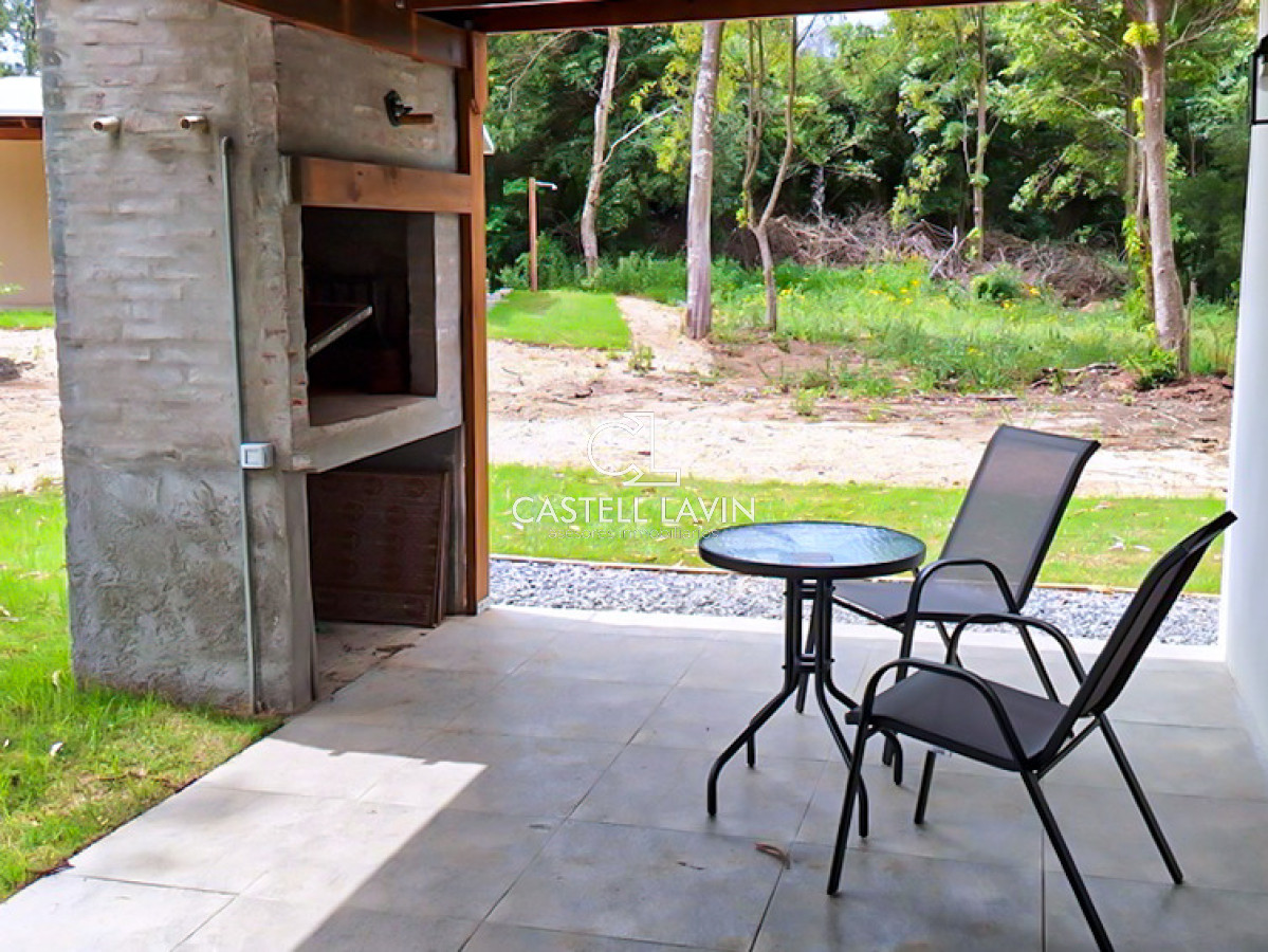 Casa ID.811 - Venta Casa 2 Dormitorios con Parrillero Ocean Park punta Ballena