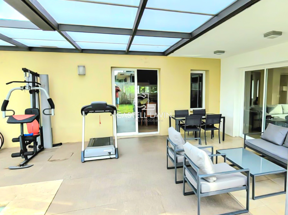 Casa ID.723 - Venta Casa 4 Dormitorios con piscina Marly Punta del Este