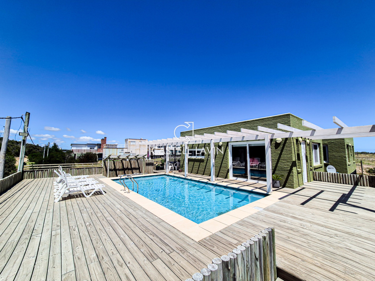 Casa ID.93 - Venta Casa 3 Dormitorios con vista al Mar Sauce de Portezuelo Punta Ballena
