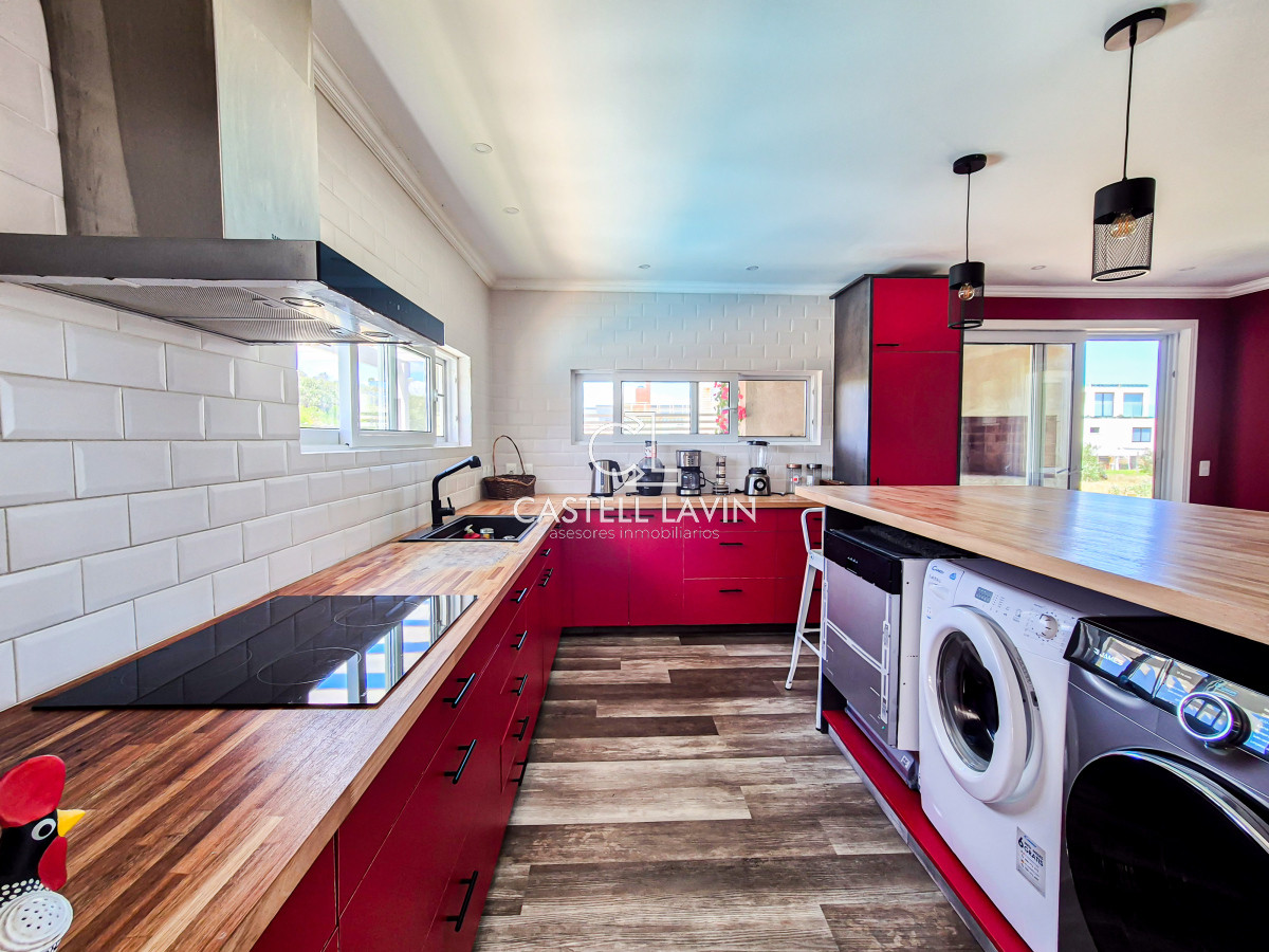 Casa ID.93 - Venta Casa 3 Dormitorios con vista al Mar Sauce de Portezuelo Punta Ballena