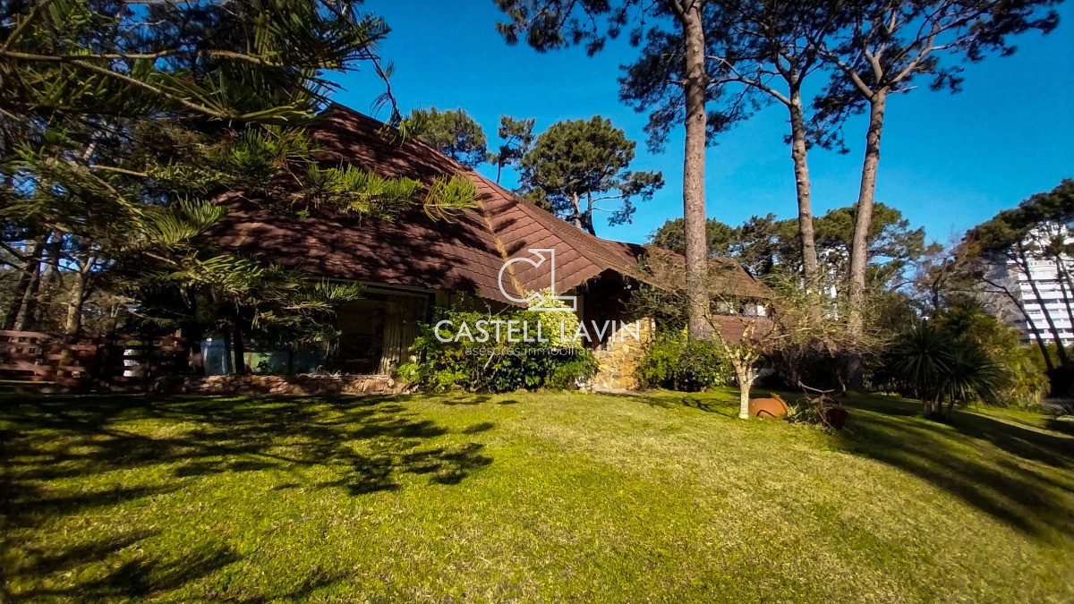 Casa ID.812 - Alquiler Temporal Casa 4 Dormitorios con Piscina Climatizada San Rafael Punta del Este