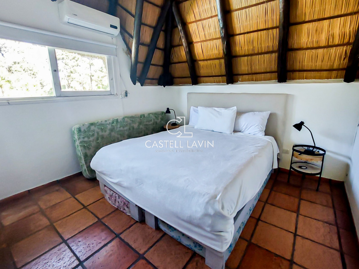 Casa ID.128 - Venta Casa 3 Dormitorios con Piscina Rincón del Indio Punta del Este