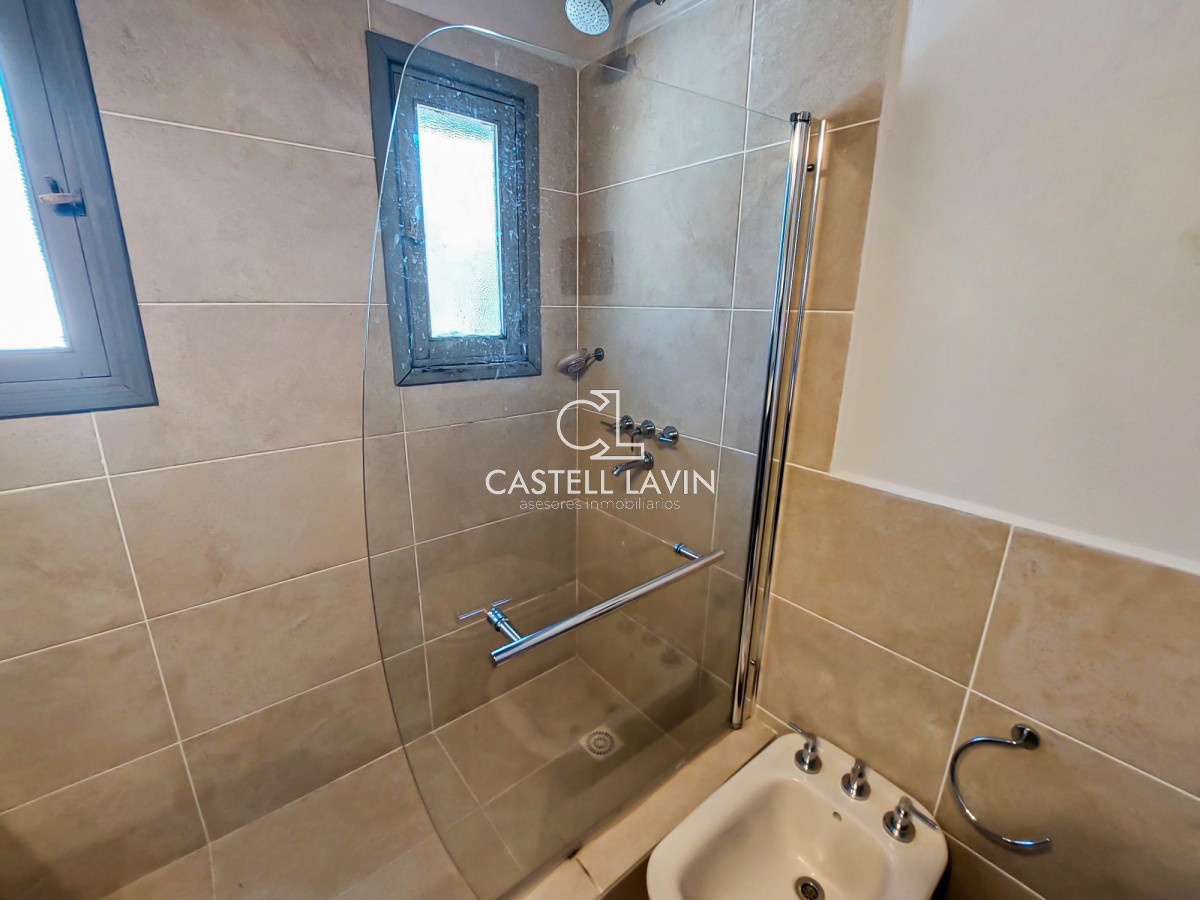 Casa ID.128 - Venta Casa 3 Dormitorios con Piscina Rincón del Indio Punta del Este