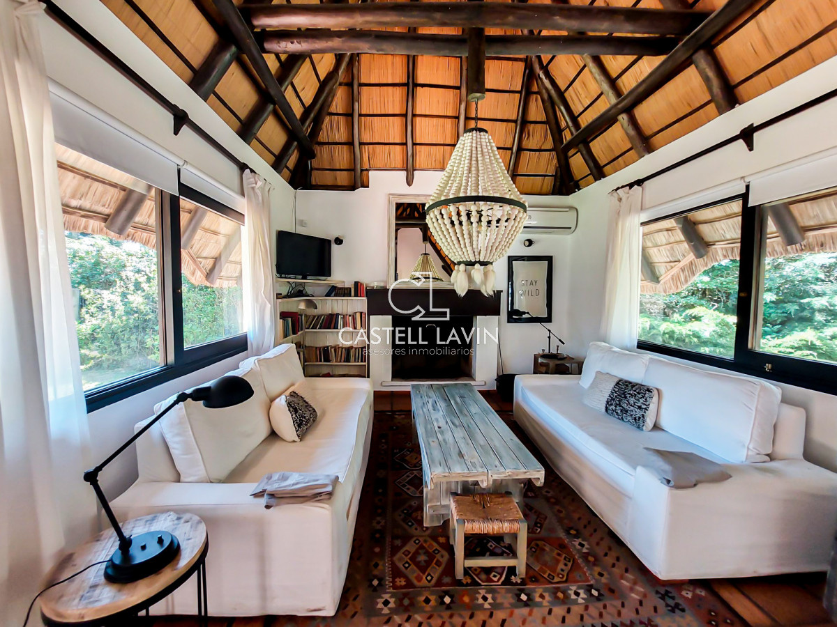 Casa ID.128 - Venta Casa 3 Dormitorios con Piscina Rincón del Indio Punta del Este