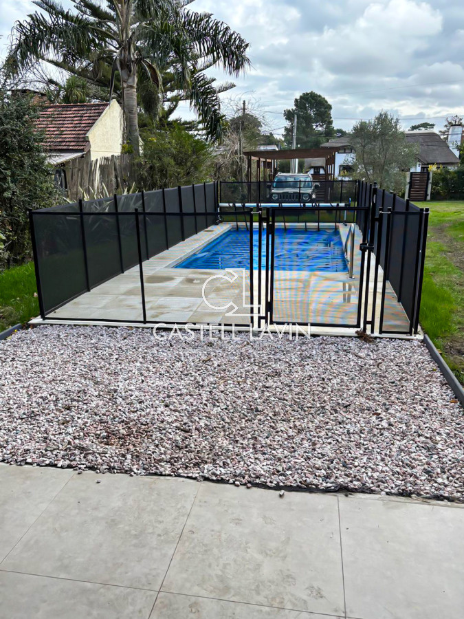 Casa ID.634 - Alquiler Temporal Casa 3 Dormitorios con Piscina Pinares Punta del Este