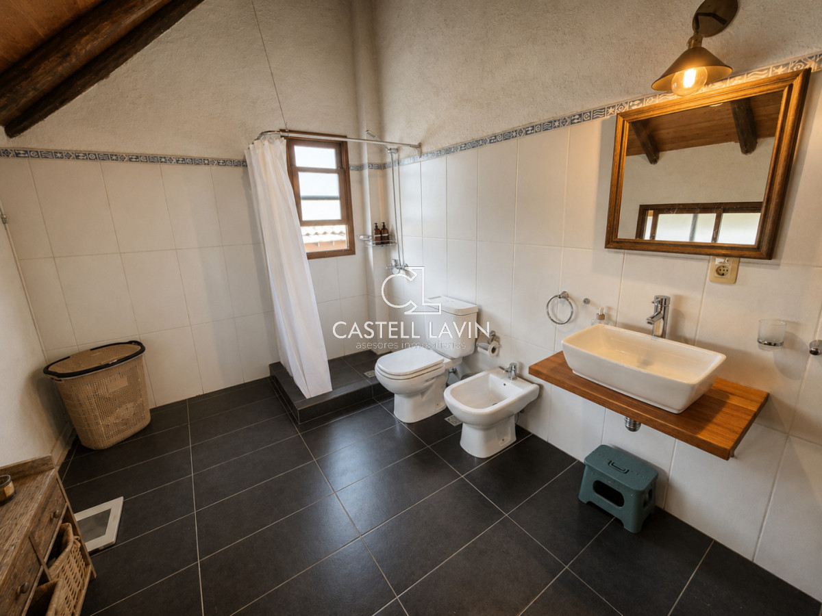 Casa ID.634 - Alquiler Temporal Casa 3 Dormitorios con Piscina Pinares Punta del Este