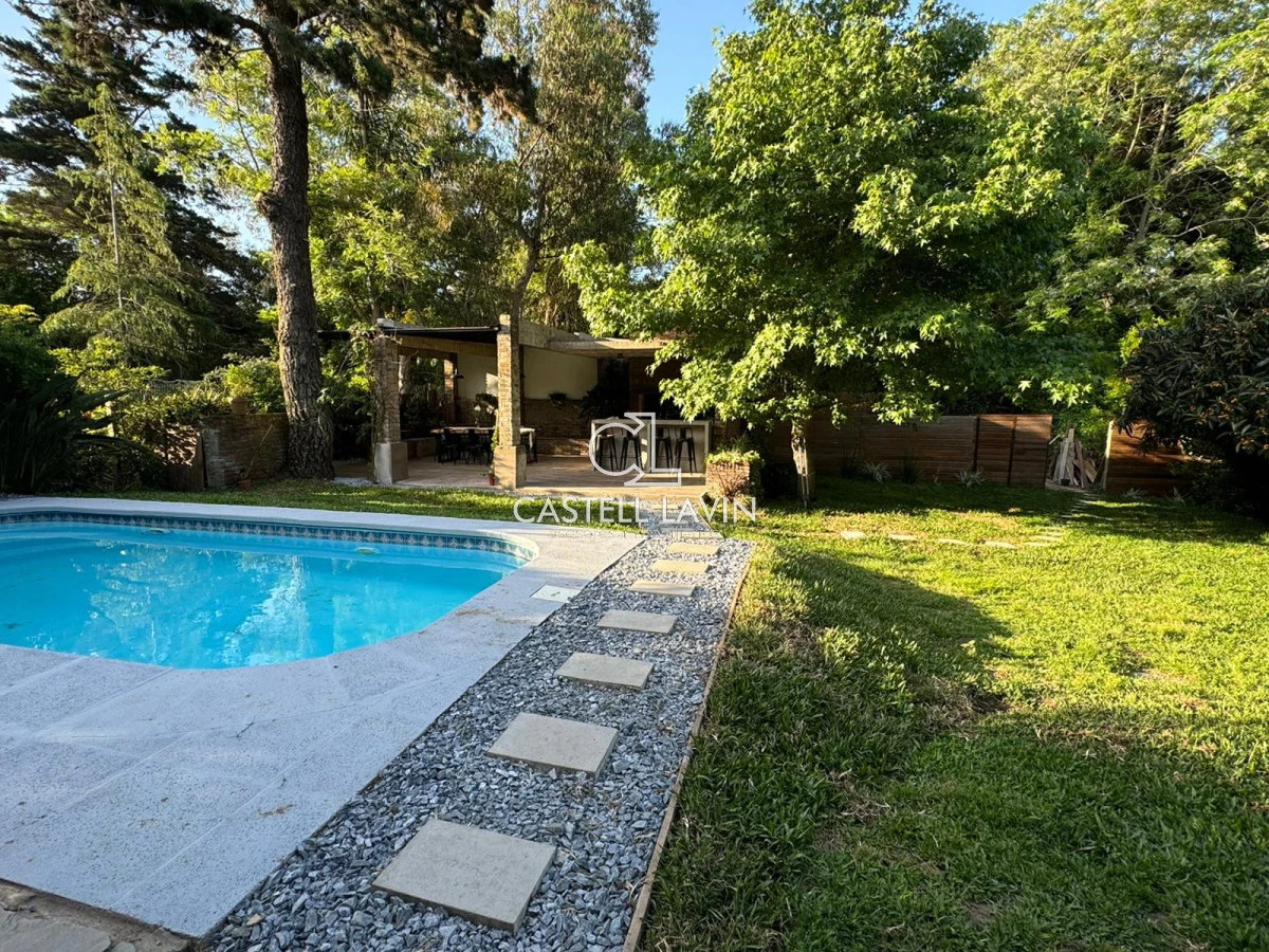 Casa ID.150 - Alquiler Temporal Casa 3 Dormitorios con Piscina Pinares Punta del Este 