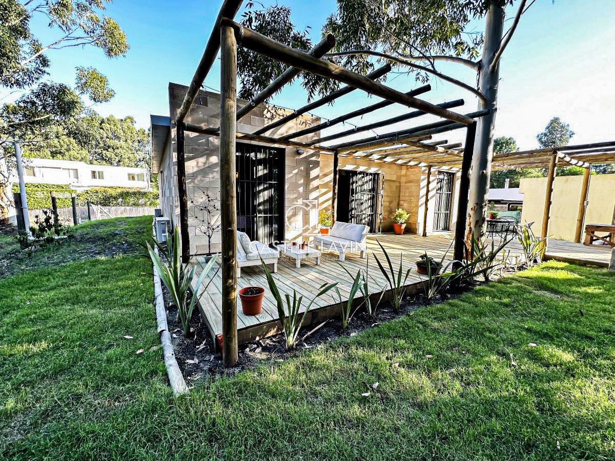 Casa ID.110 - Venta Casa 3 Dormitorios Pinares Punta del Este 