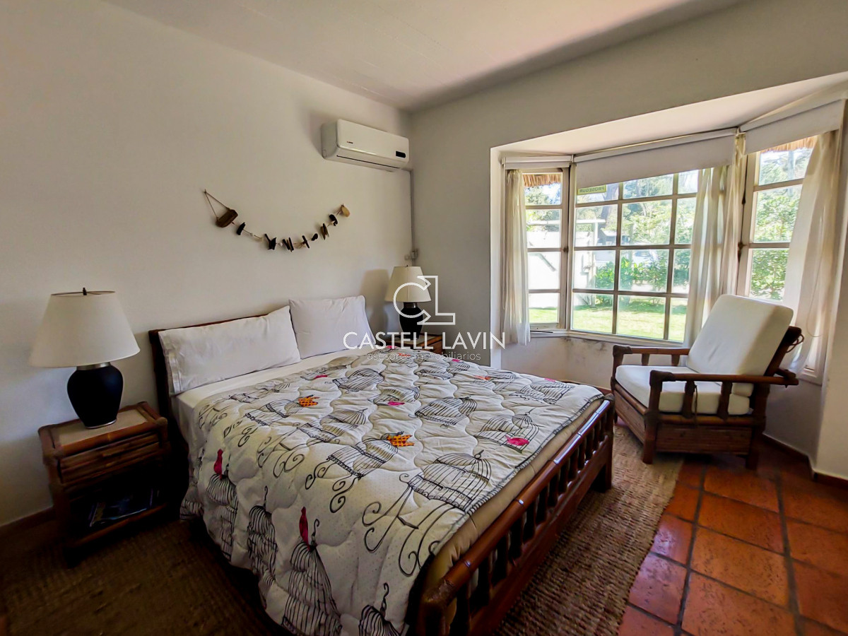 Casa ID.128 - Venta Casa 3 Dormitorios con Piscina Rincón del Indio Punta del Este