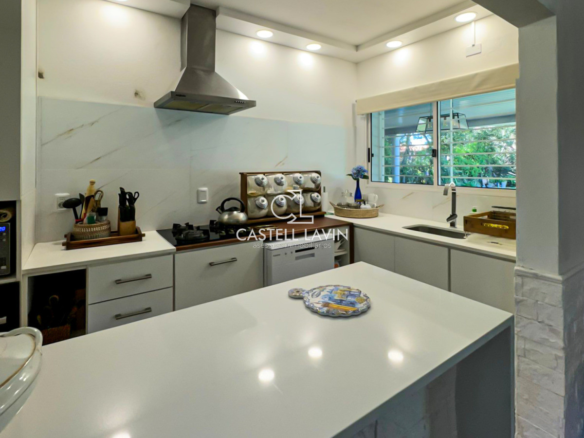 Casa ID.749 - Alquiler Temporal Casa 3 Dormitorios con Piscina Climatizada Rincón del Indio Punta del Este