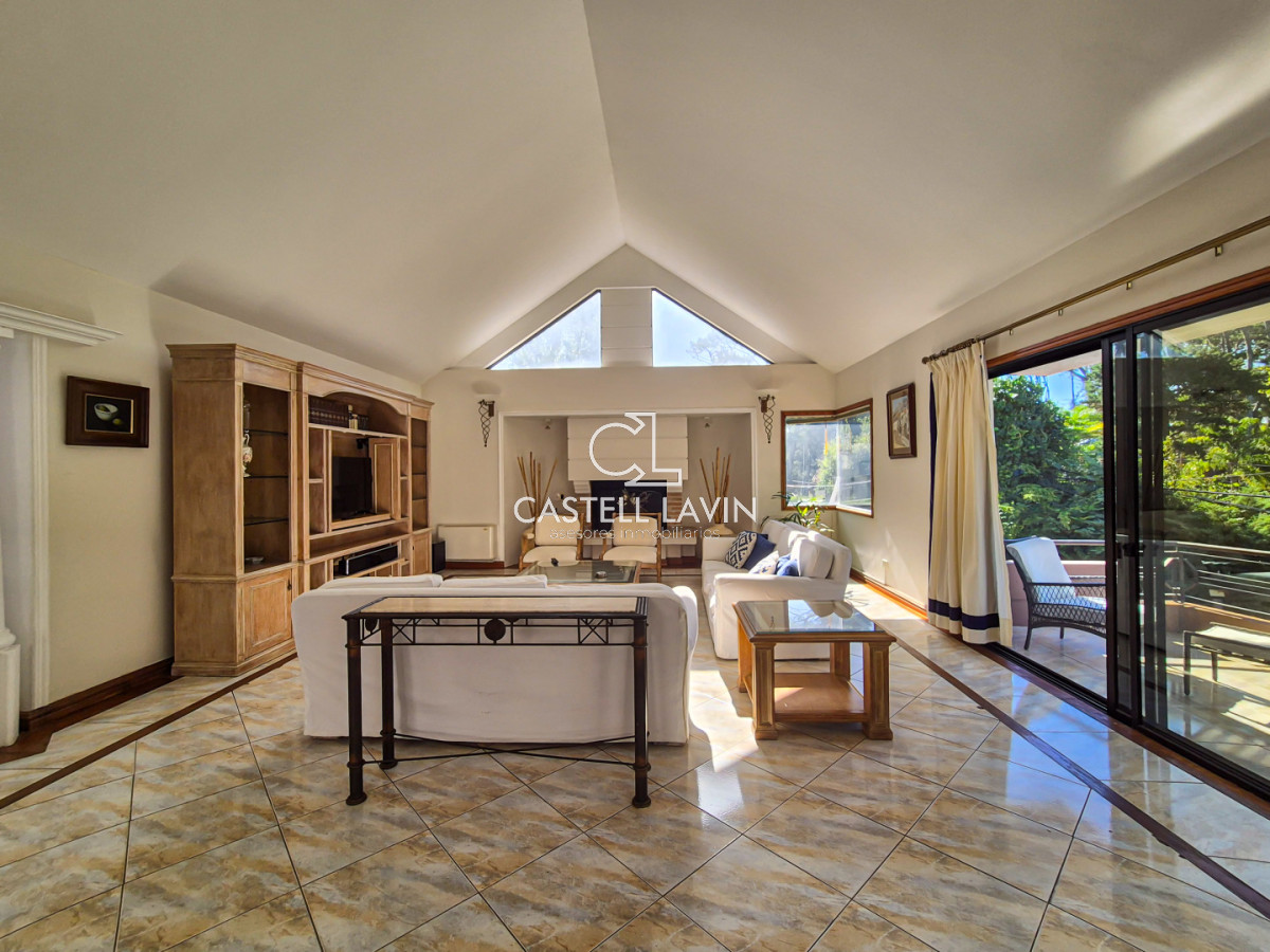 Casa ID.975 - Alquiler Anual Casa 3 Dormitorios San Rafael Punta del Este