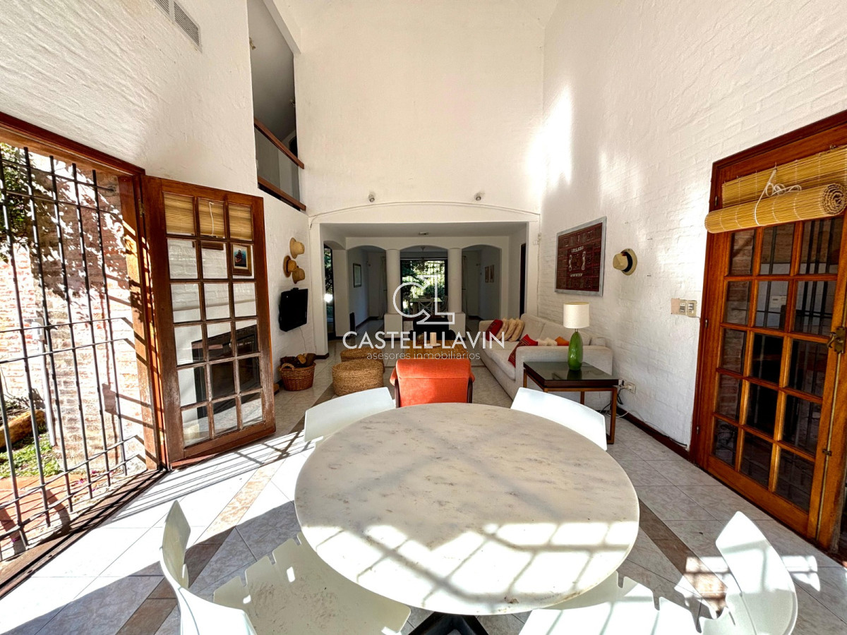 Casa ID.85 - Alquiler Temporal Casa 3 Dormitorios con Piscina Cantegril Punta del Este 