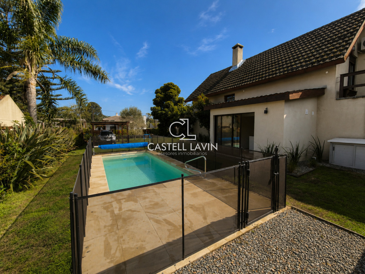 Casa ID.634 - Alquiler Temporal Casa 3 Dormitorios con Piscina Pinares Punta del Este