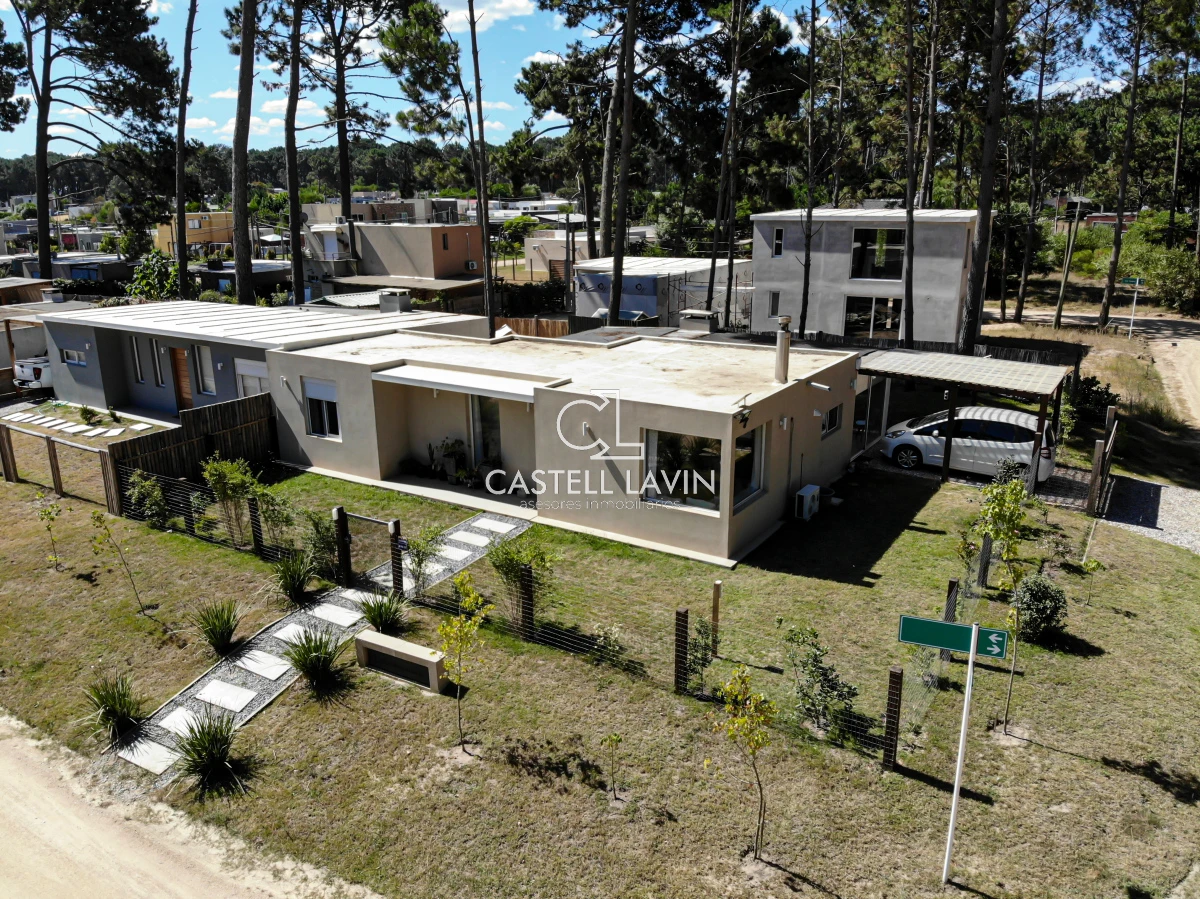 Casa ID.272 - Alquiler Temporal Casa 3 Dormitorios Burnett Punta del Este