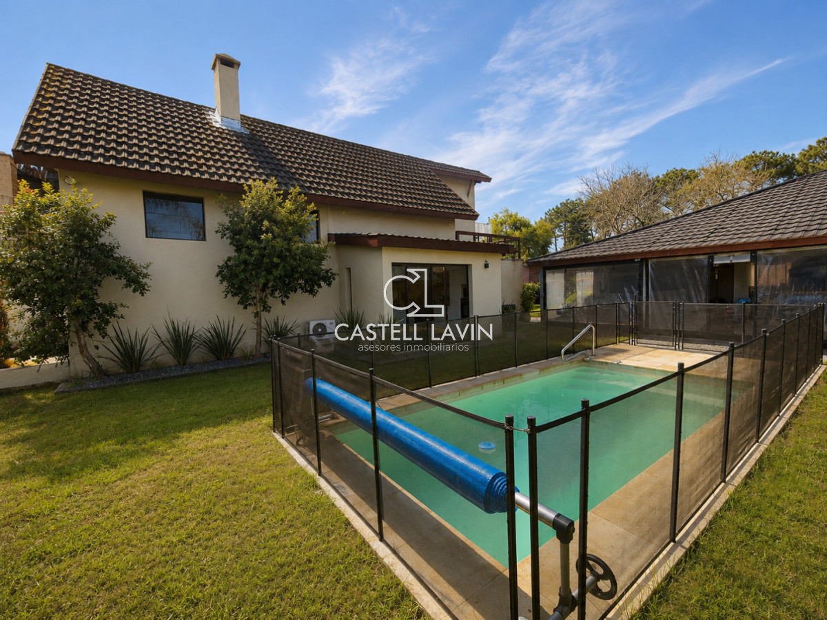 Casa ID.634 - Alquiler Temporal Casa 3 Dormitorios con Piscina Pinares Punta del Este