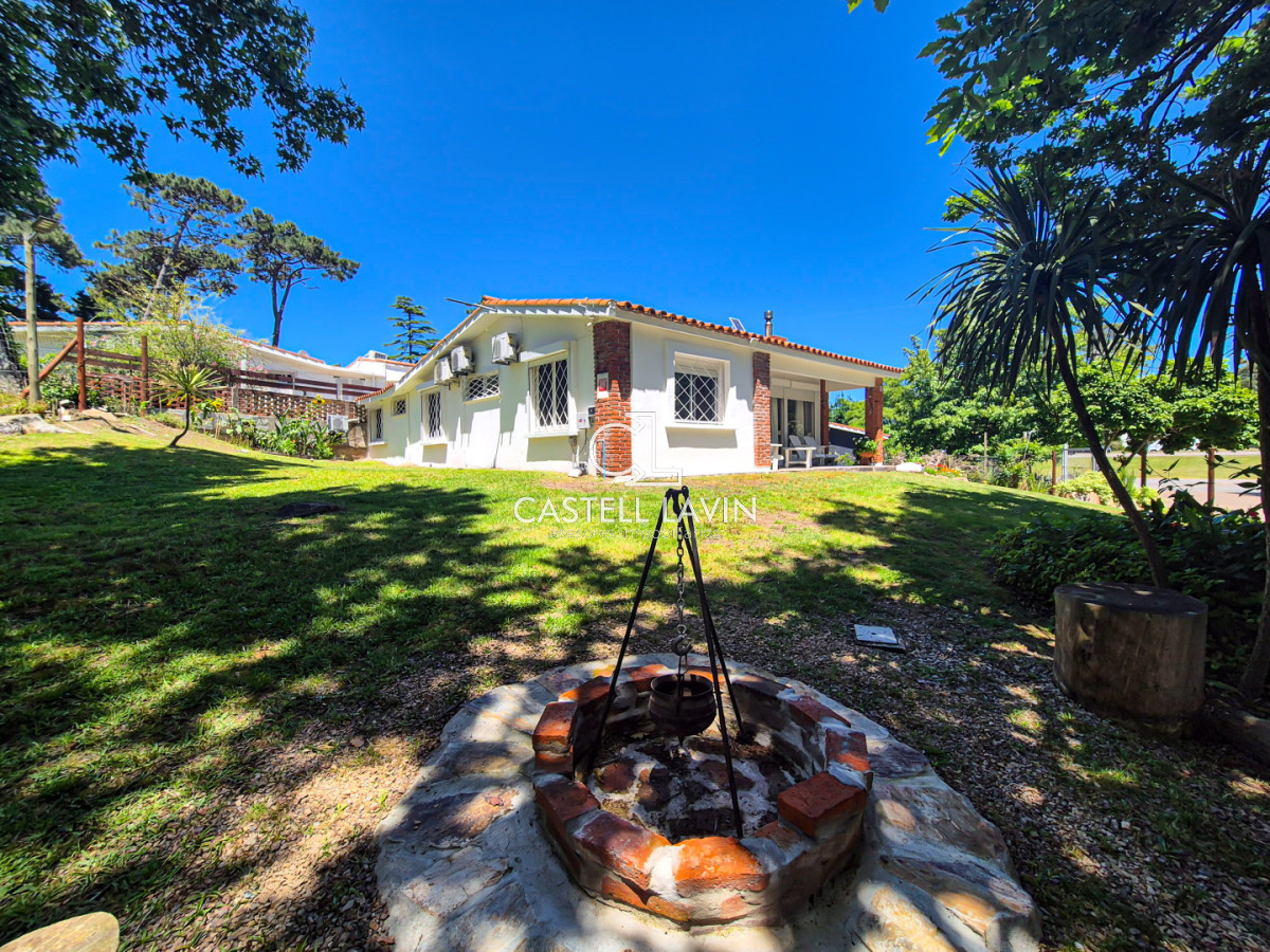 Casa ID.824 - Alquiler Temporal Casa 3 Dormitorios Lugano Punta del Este