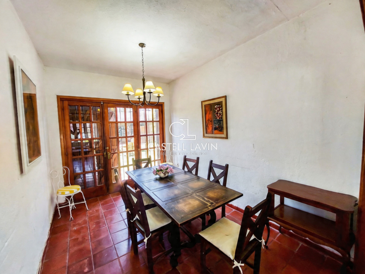 Casa ID.102 - Alquiler Anual Casa 4 Dormitorios Playa Mansa Punta del Este