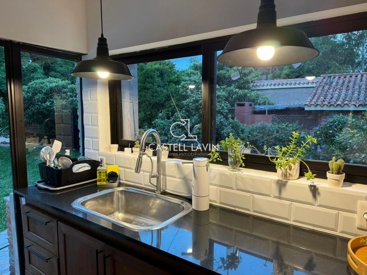 Casa ID.150 - Alquiler Temporal Casa 3 Dormitorios con Piscina Pinares Punta del Este 