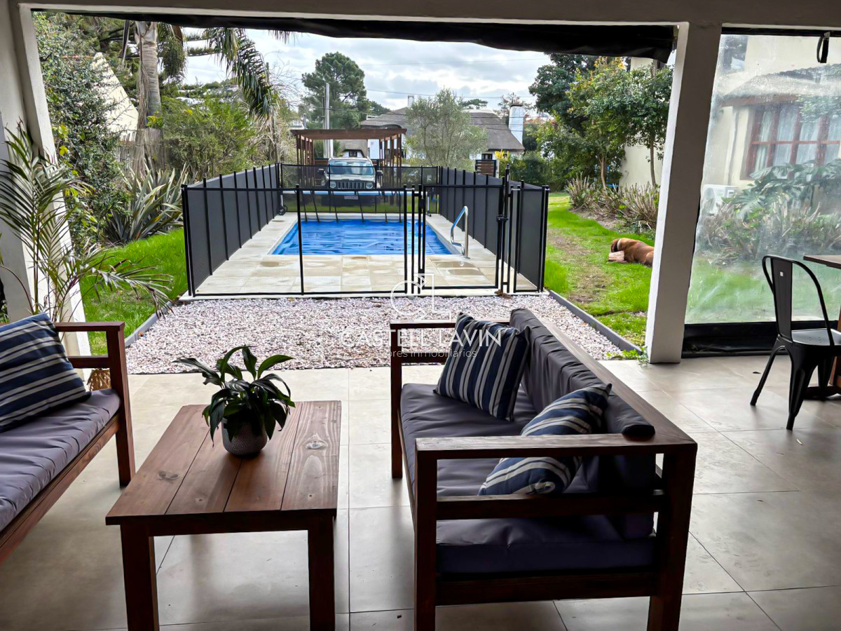 Casa ID.634 - Alquiler Temporal Casa 3 Dormitorios con Piscina Pinares Punta del Este