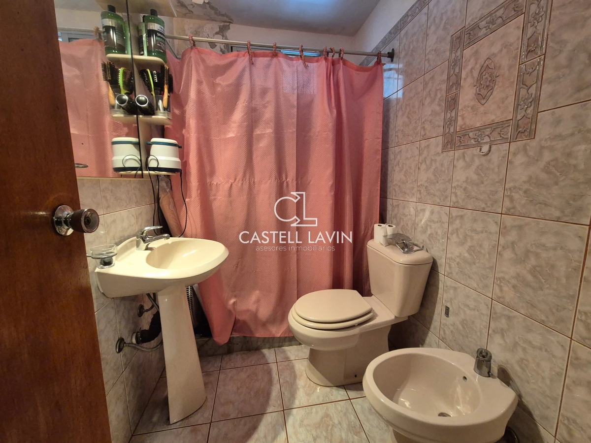 Casa ID.302 - Venta Casa 5 Dormitorios Barrio Rivera Maldonado 