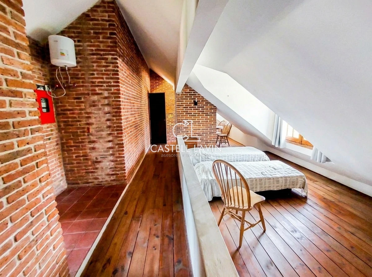 Casa ID.102 - Alquiler Anual Casa 4 Dormitorios Playa Mansa Punta del Este