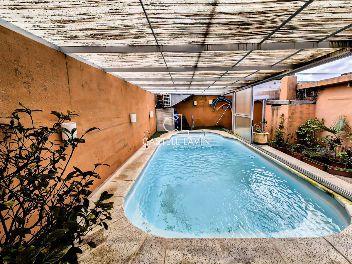 Casa ID.49 - Venta Casa con Piscina Climatizada Centro San Carlos