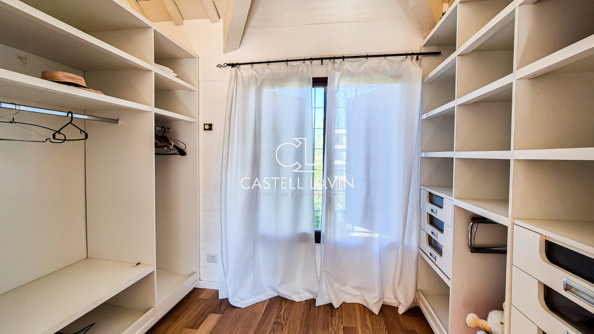 Casa ID.20 - Venta Casa 7 Dormitorios con Piscina Playa Mansa