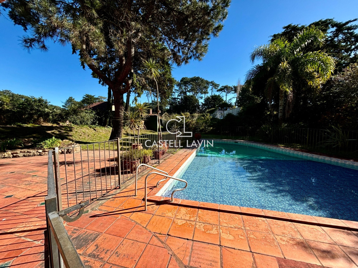 Casa ID.85 - Alquiler Temporal Casa 3 Dormitorios con Piscina Cantegril Punta del Este 