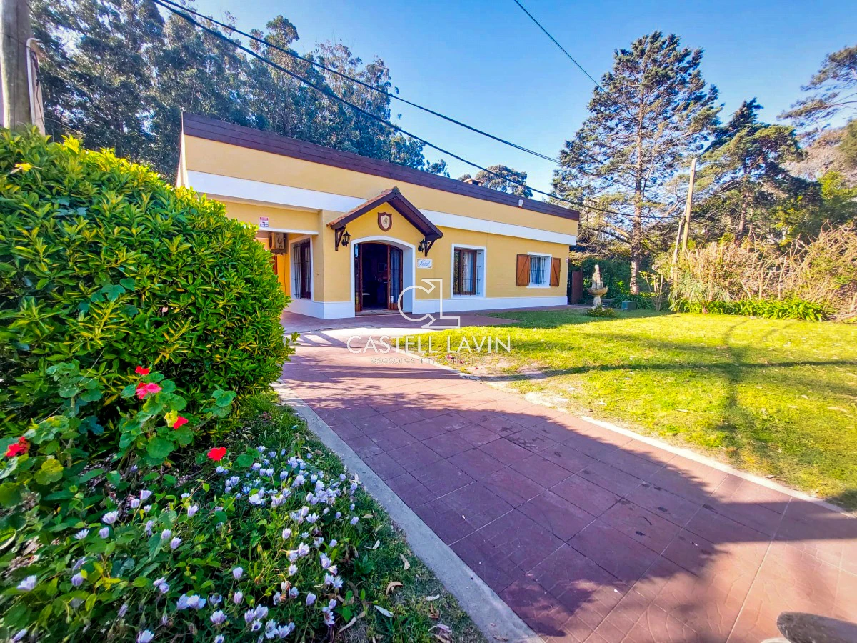 Casa ID.473 - Alquiler Temporal Casa 4 Dormitorios Pinares Punta del Este 