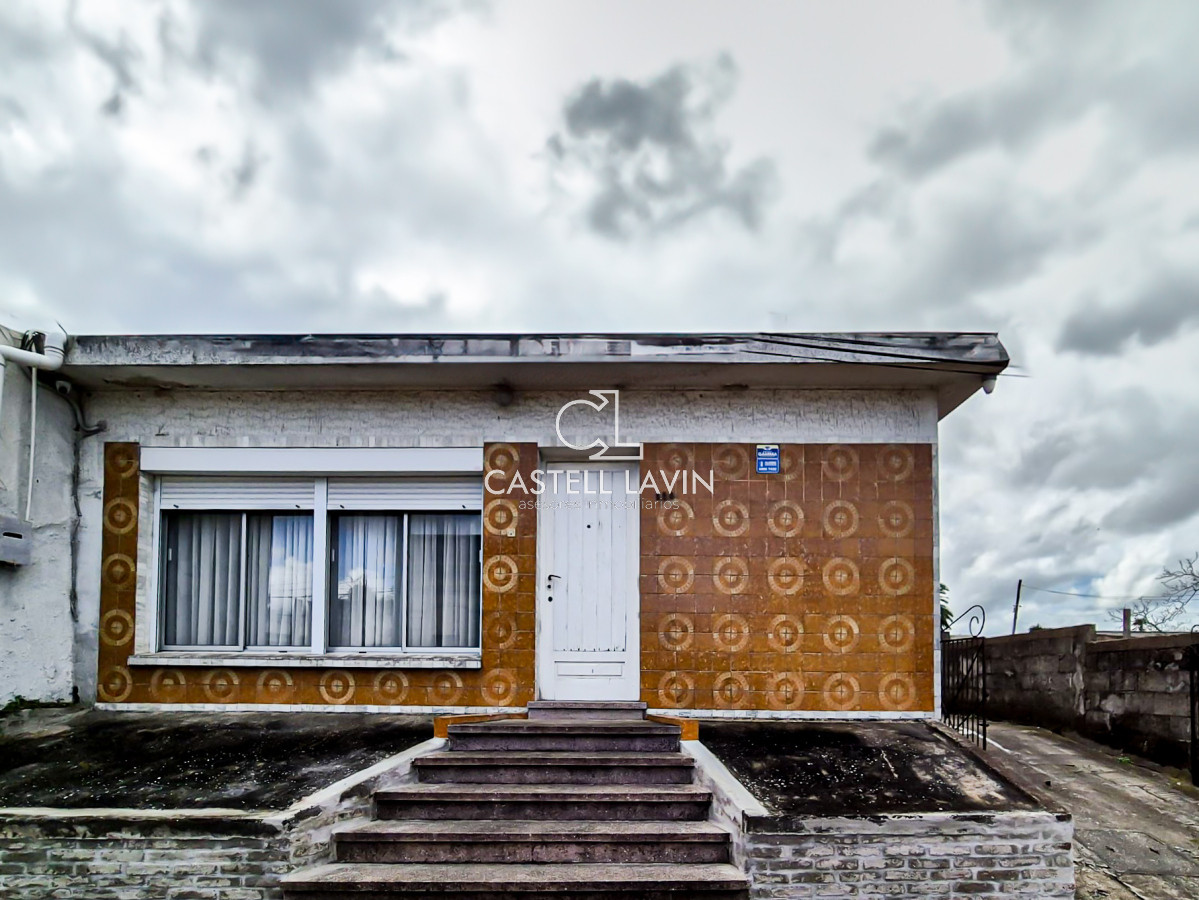 Casa ID.49 - Venta Casa con Piscina Climatizada Centro San Carlos