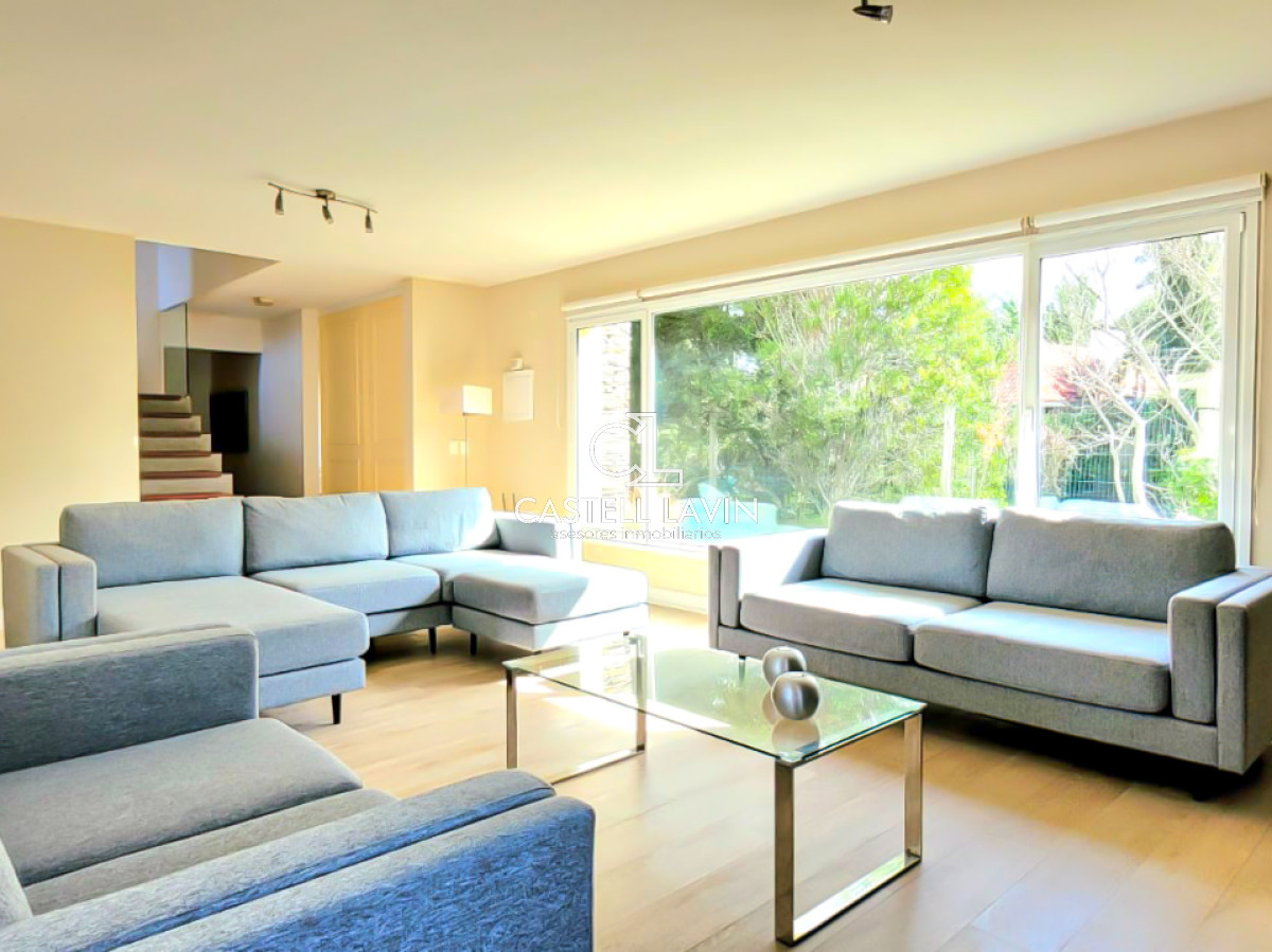 Casa ID.723 - Venta Casa 4 Dormitorios con piscina Marly Punta del Este