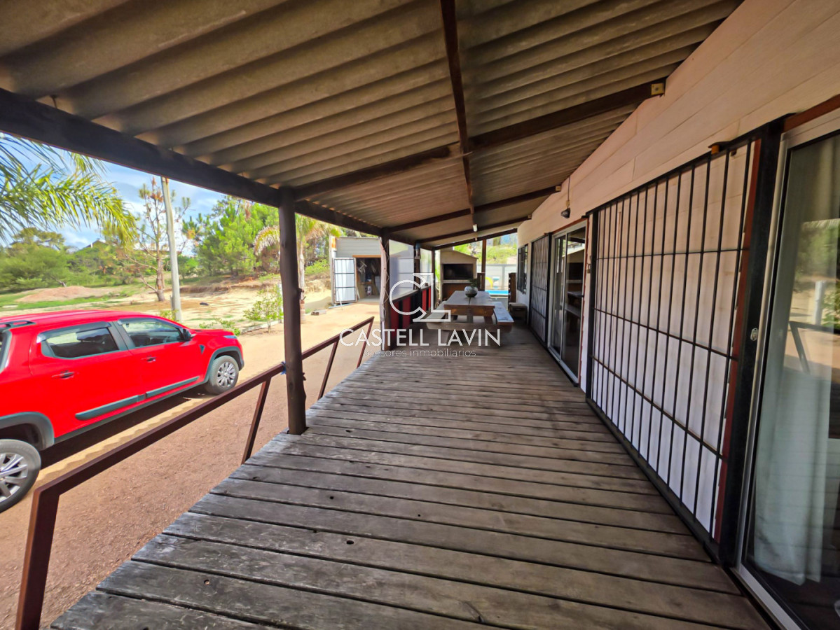 Casa ID.1018 - Venta Casa 2 Dormitorios con Piscina Climatizada Punta del Diablo Rocha