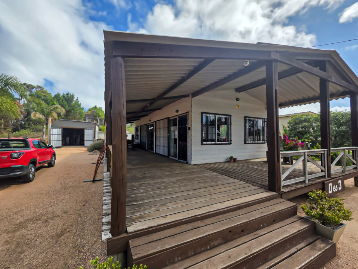 Venta Casa 2 Dormitorios con Piscina Climatizada Punta del Diablo Rocha