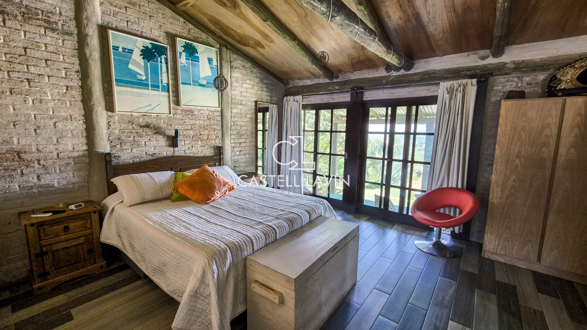 Chacra ID.9 - Venta Chacra con Piscina Climatizada 3 Dormitorios Las Cañas Maldonado 