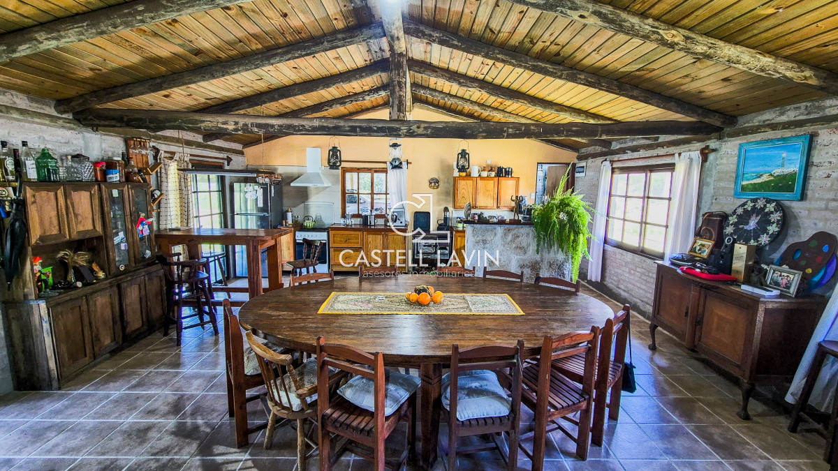 Chacra ID.9 - Venta Chacra con Piscina Climatizada 3 Dormitorios Las Cañas Maldonado 