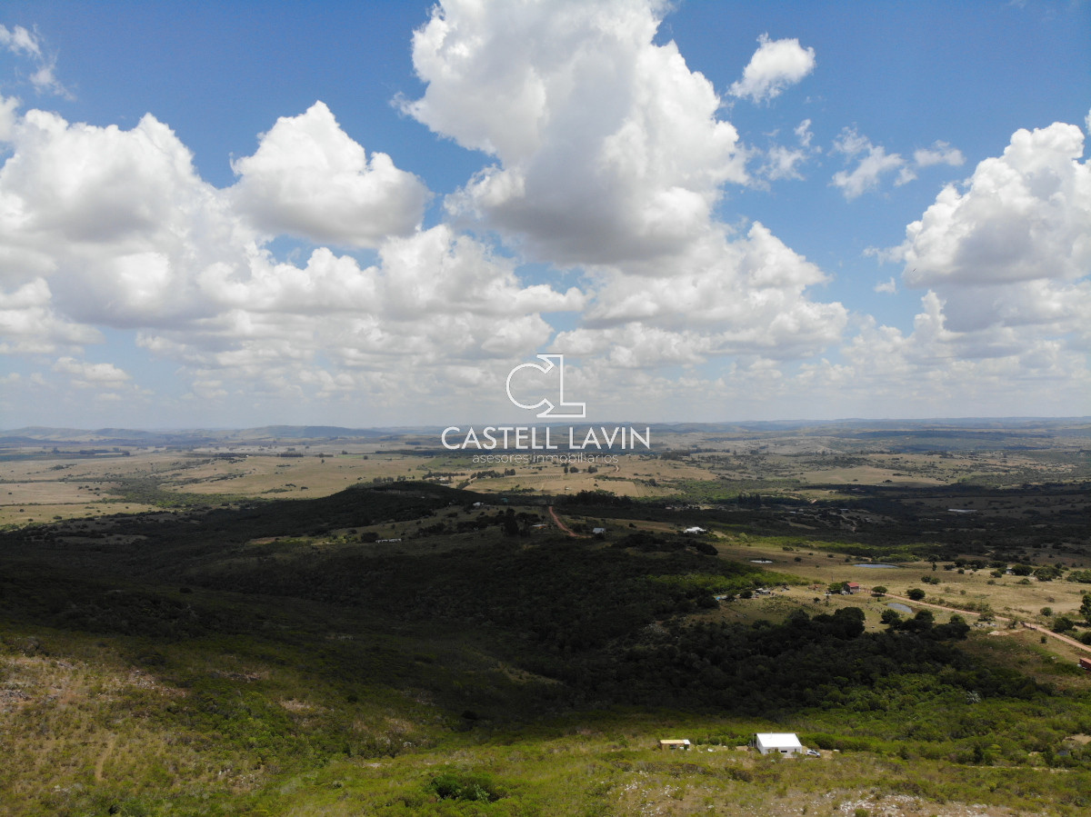 Chacra ID.9 - Venta Chacra con Piscina Climatizada 3 Dormitorios Las Cañas Maldonado 