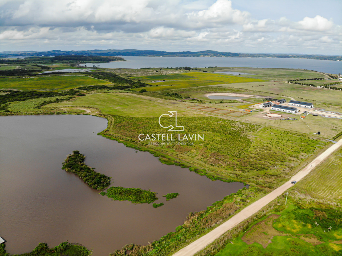 Chacra ID.530 - Venta Chacra en Exclusivo Complejo con Lago Privado Laguna del Sauce Punta Ballena