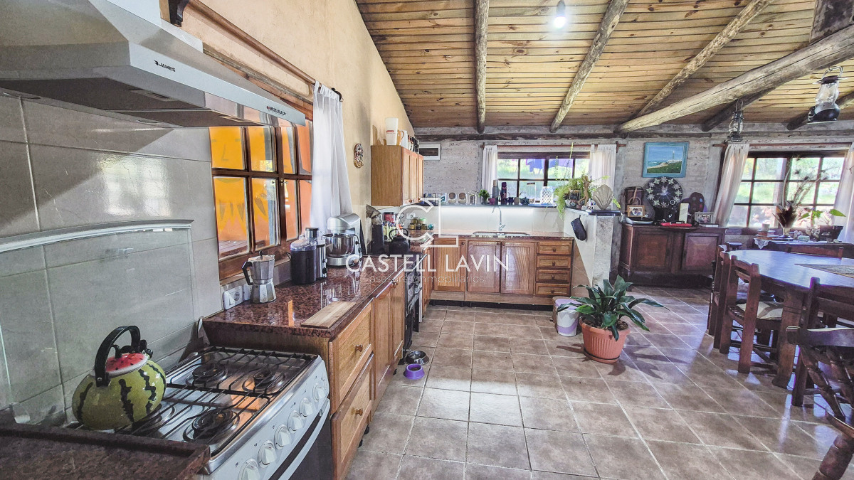 Chacra ID.9 - Venta Chacra con Piscina Climatizada 3 Dormitorios Las Cañas Maldonado 