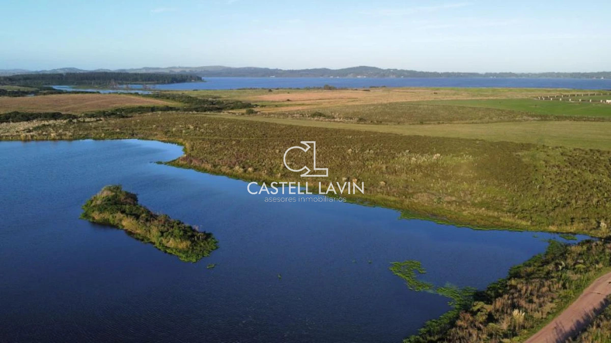 Chacra ID.530 - Venta Chacra en Exclusivo Complejo con Lago Privado Laguna del Sauce Punta Ballena