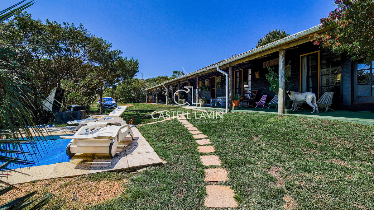 Chacra ID.9 - Venta Chacra con Piscina Climatizada 3 Dormitorios Las Cañas Maldonado 