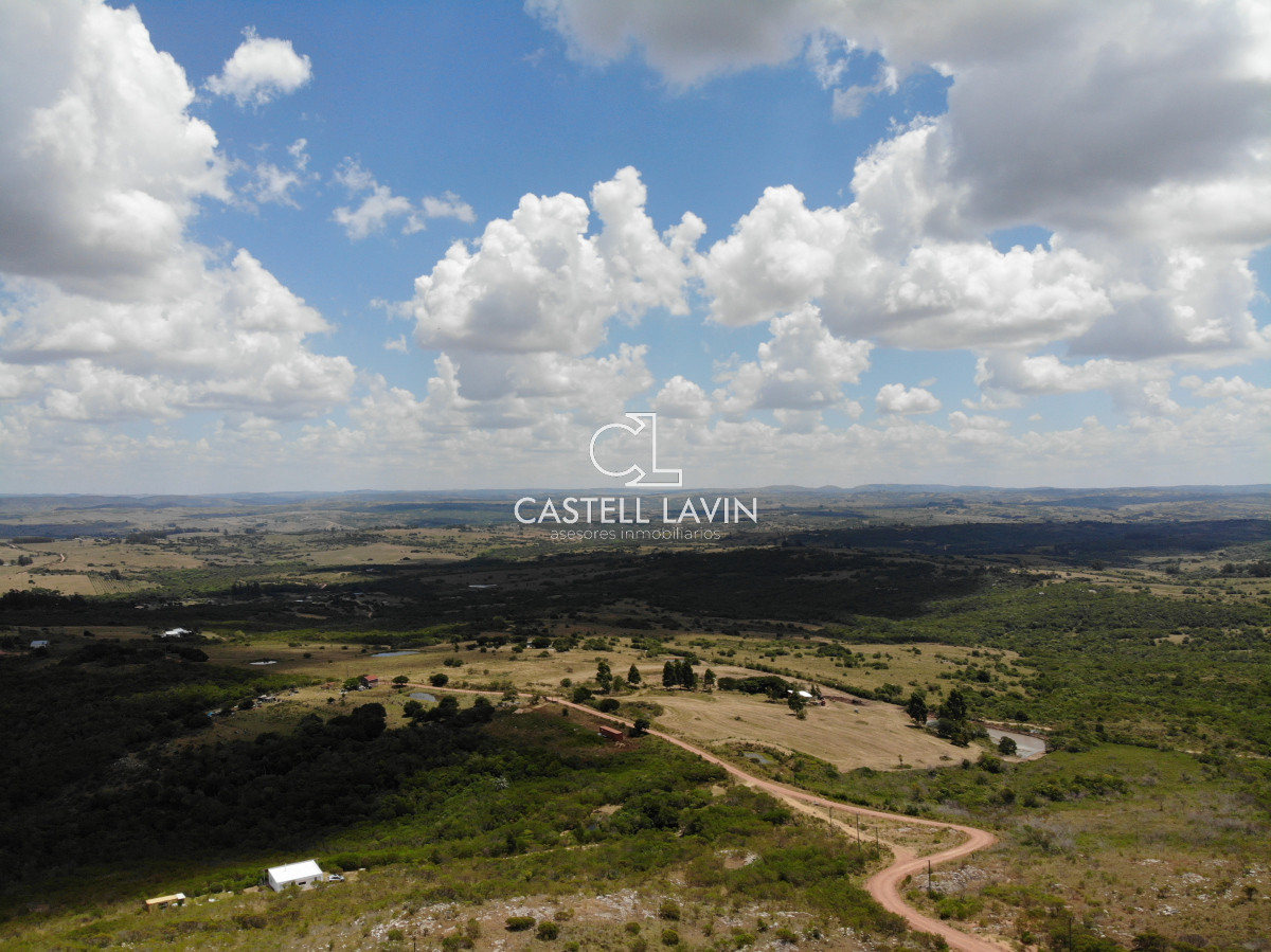 Chacra ID.9 - Venta Chacra con Piscina Climatizada 3 Dormitorios Las Cañas Maldonado 