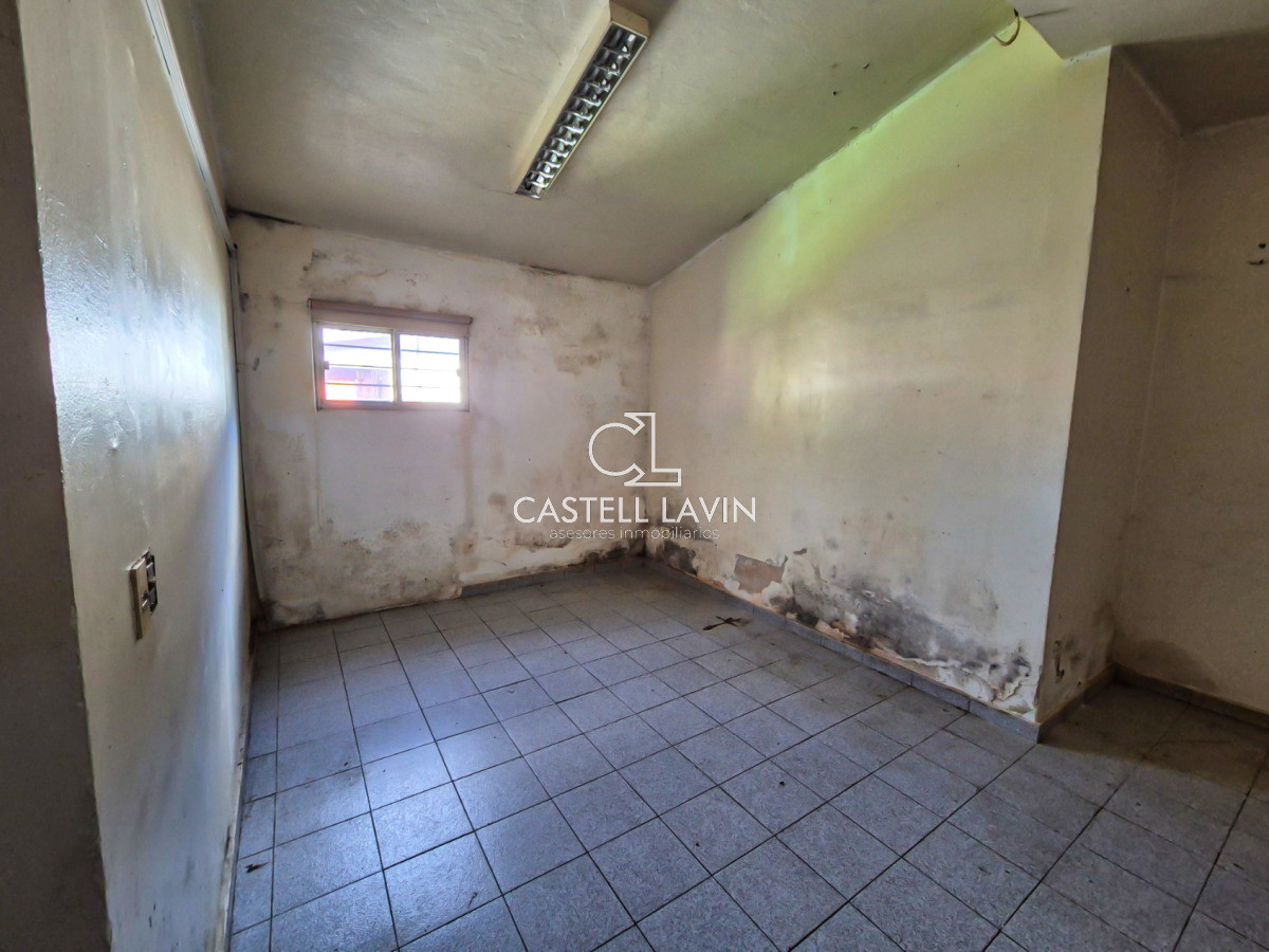 Local Comercial ID.750 - Alquiler Anual Local Comercial sobre José Batlle Ordóñez Centro Maldonado