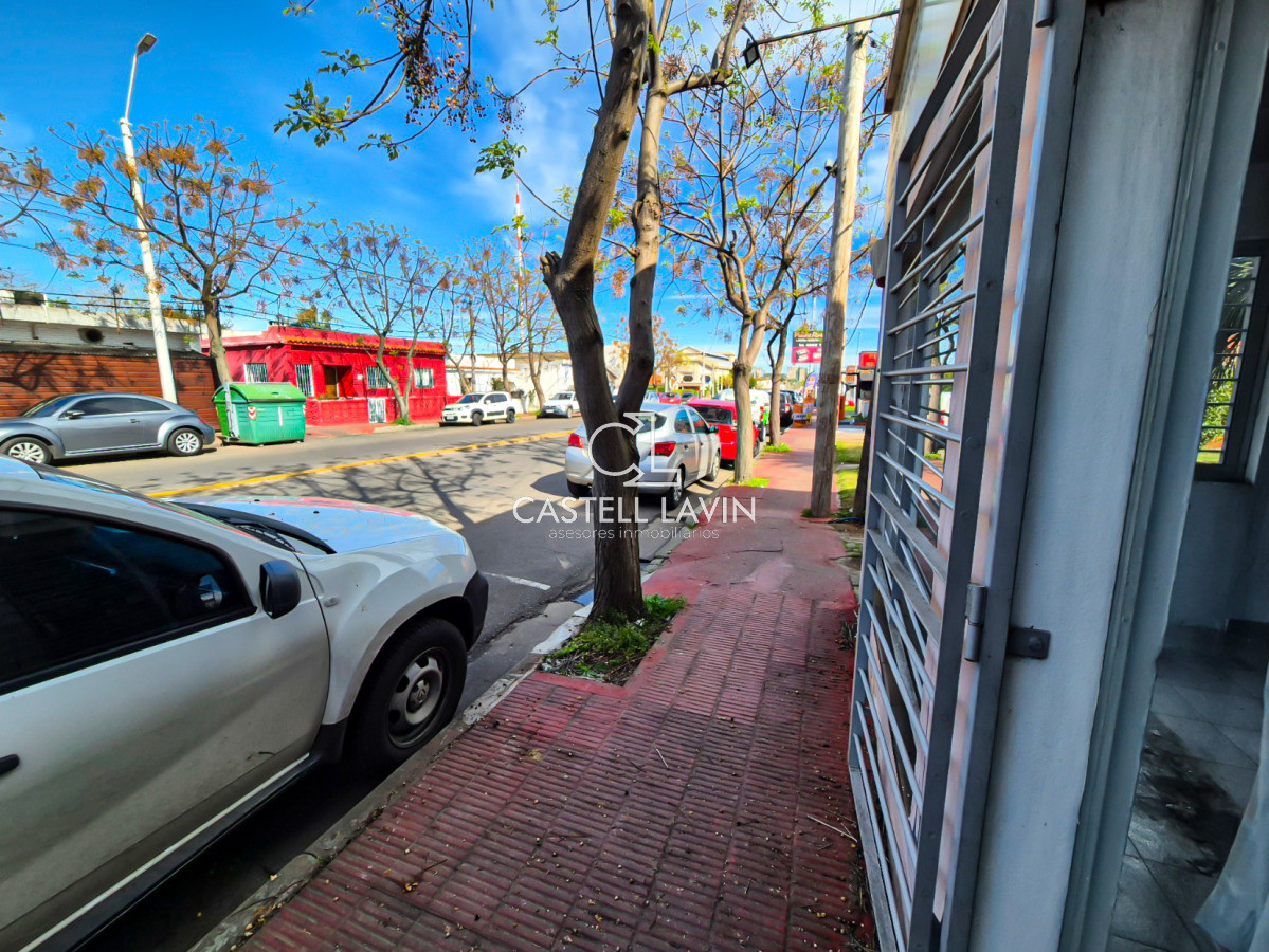 Local Comercial ID.750 - Alquiler Anual Local Comercial sobre José Batlle Ordóñez Centro Maldonado