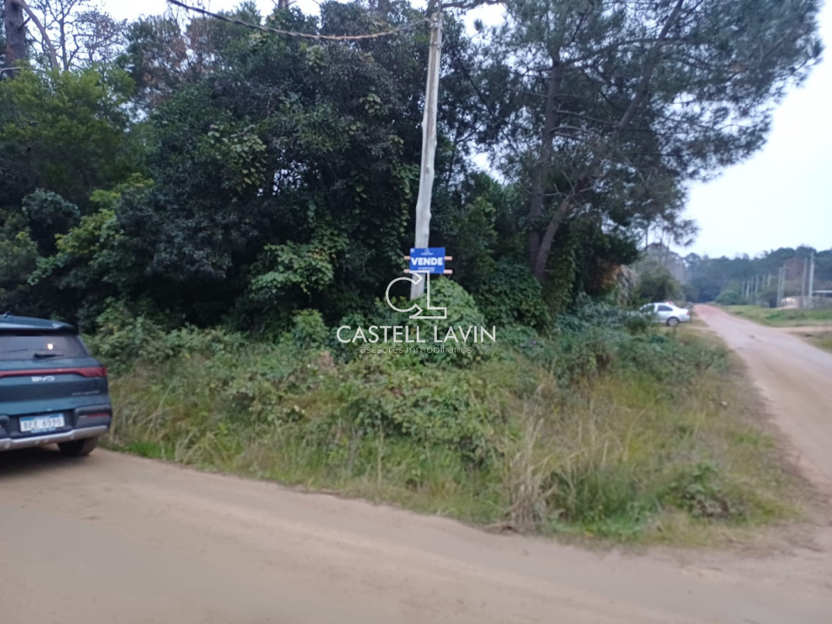 Terreno ID.1246 - Venta Terreno esquinero de 1000 metros cuadrados a paso de la ruta interbalnearia Ocean Park Punta Ballena 
