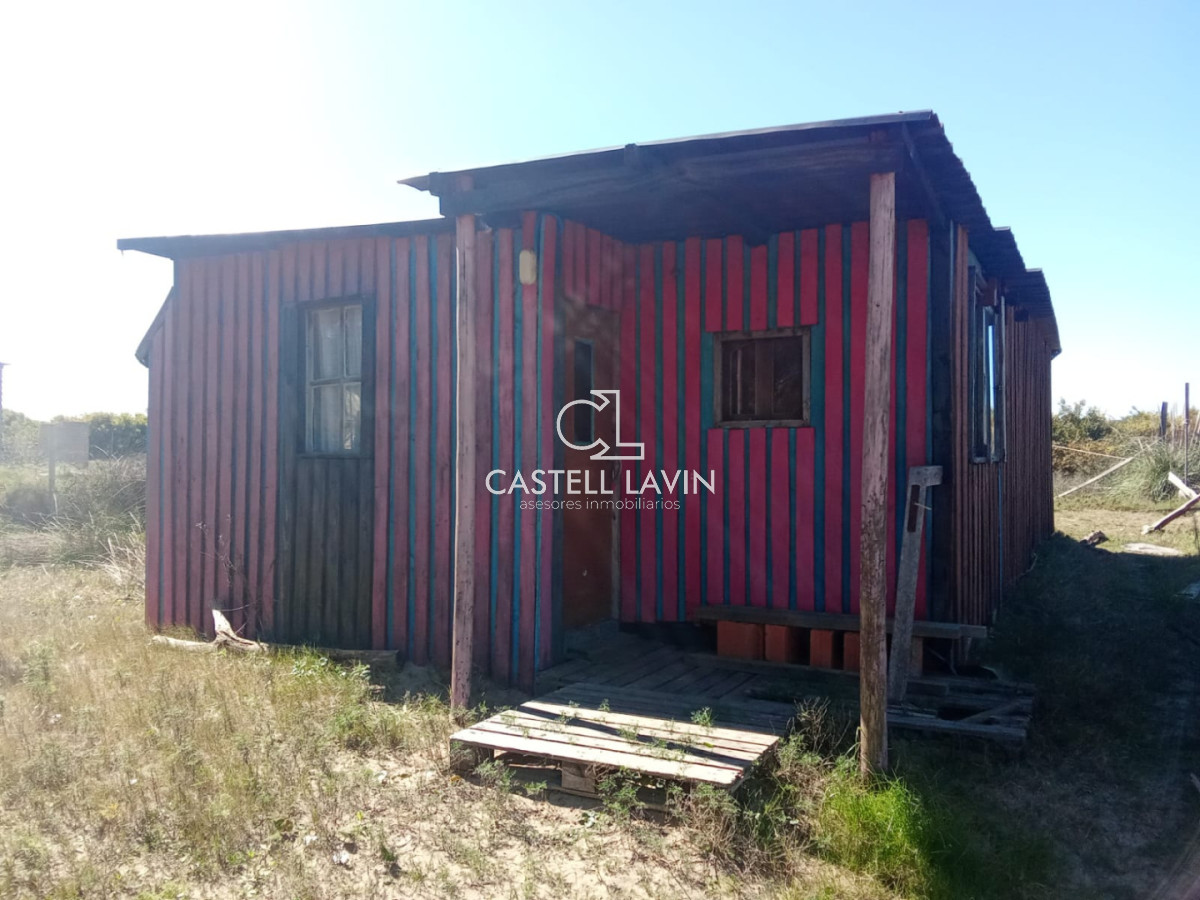 Terreno ID.946 - Terreno en Punta del diablo con cabaña